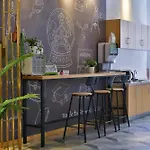 Shanghai Pengpai Art Youth Hotel