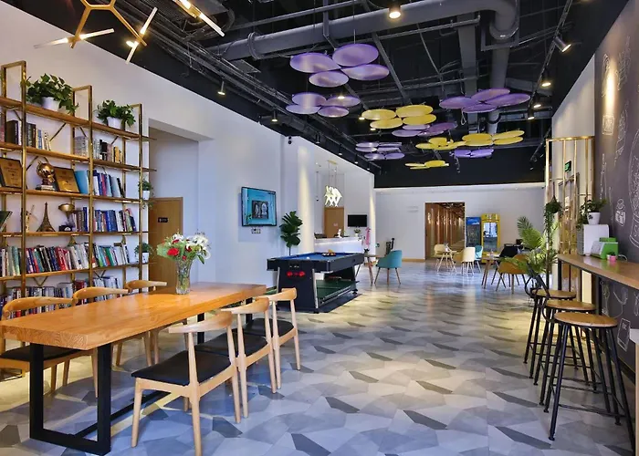 Shanghai Pengpai Art Youth Hotel